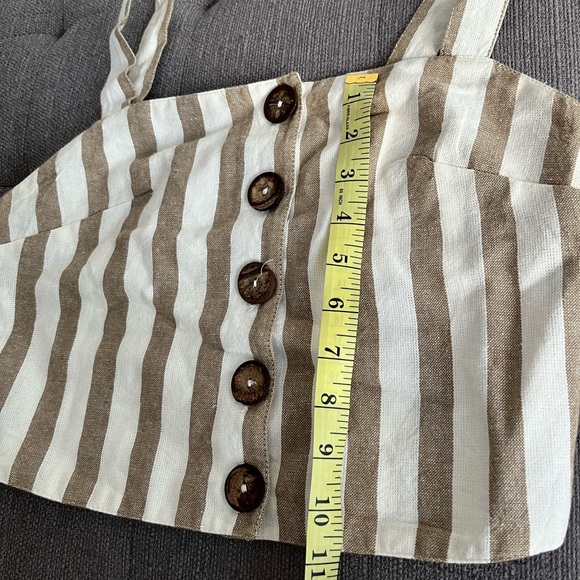 Button Down Crop Top - Picture 6 of 6